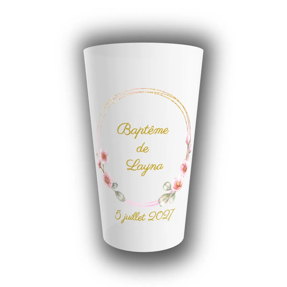 Gobelet réutilisable personnalisé pour baptême avec cercle doré et fleurs de cerisier roses, prénom de l'enfant et date inscrits en doré