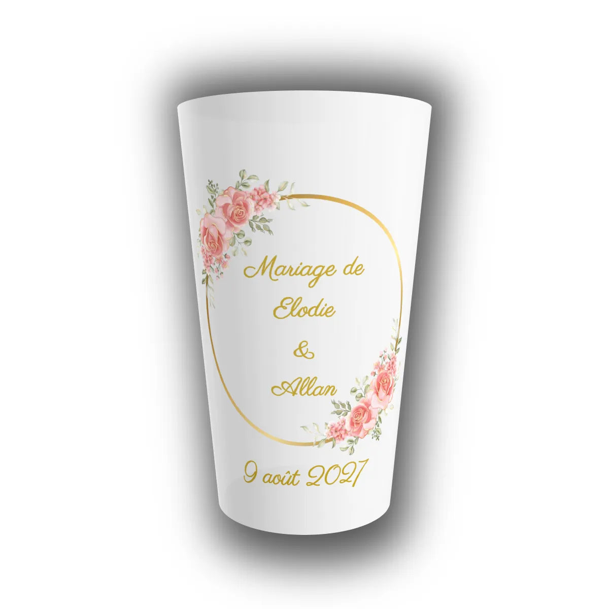 Gobelet réutilisable translucide orné d'un cercle doré et de roses pêche, personnalisé avec prénoms des mariés et date de mariage